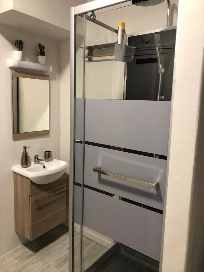 Joli Studio Meuble Proche De La Plage Вeл-ле-Рос Екстериор снимка